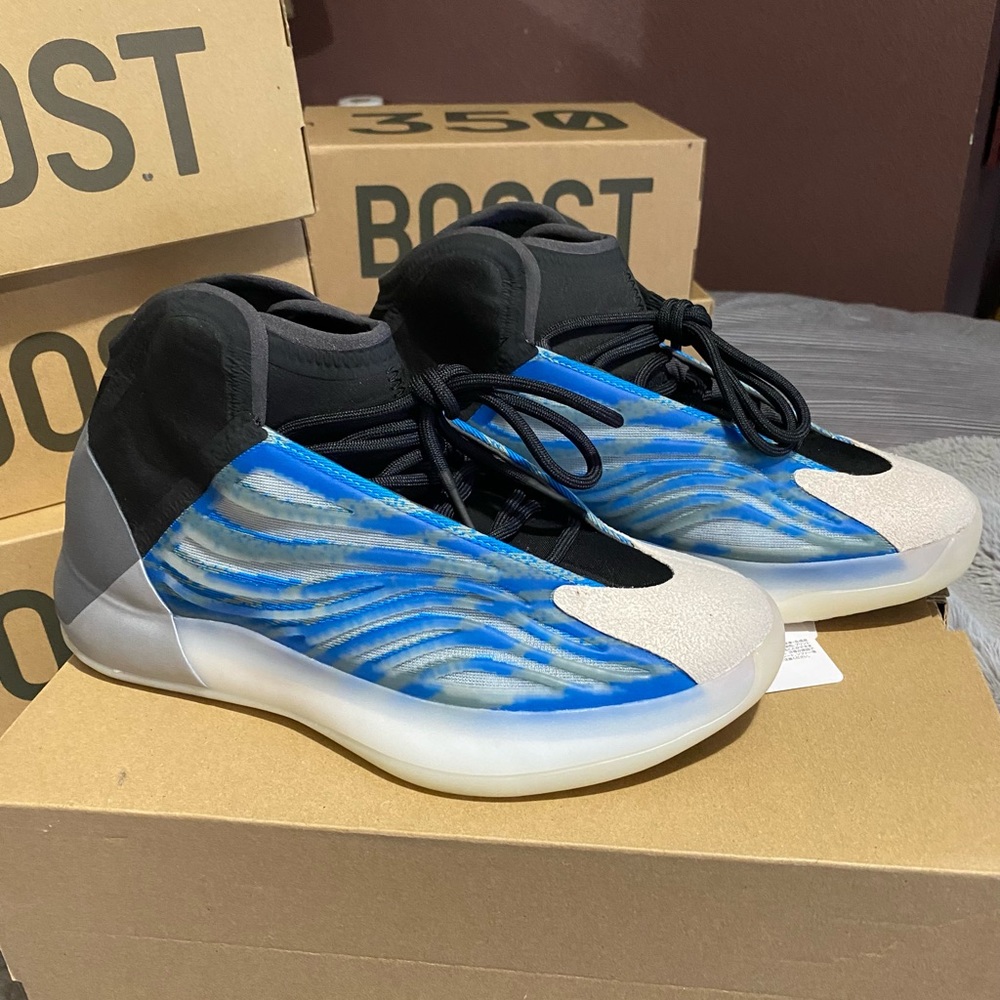 Adidas Yeezy Quantum; 9.5; Frozen. Blue
